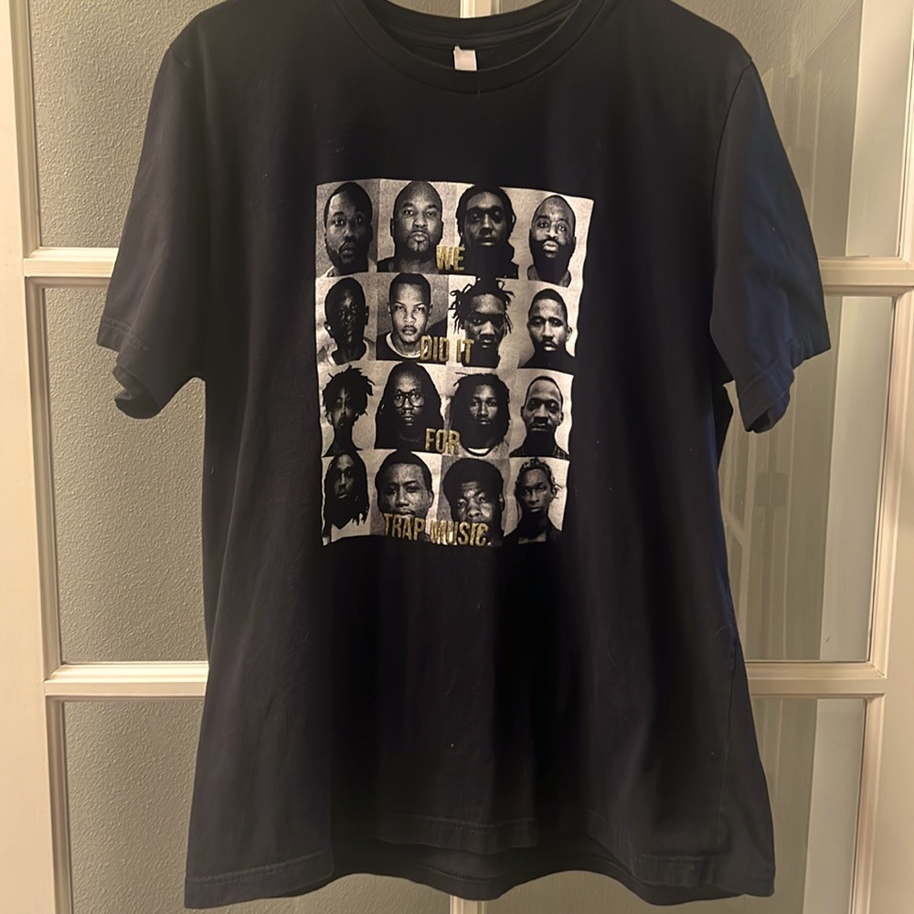 We did it for the trap music t-shirt , size XL